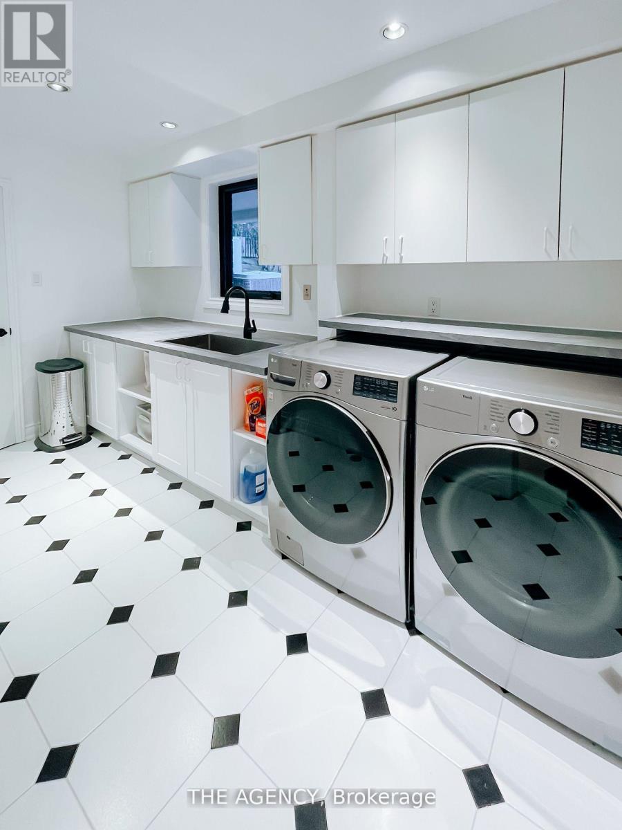 7 Shady Oaks Crescent, Toronto, Ontario  M3C 2L4 - Photo 34 - C12688916