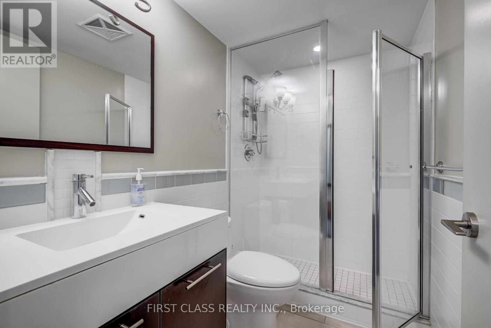 1504 - 126 Simcoe Street, Toronto, Ontario  M5H 4E6 - Photo 11 - C12688942