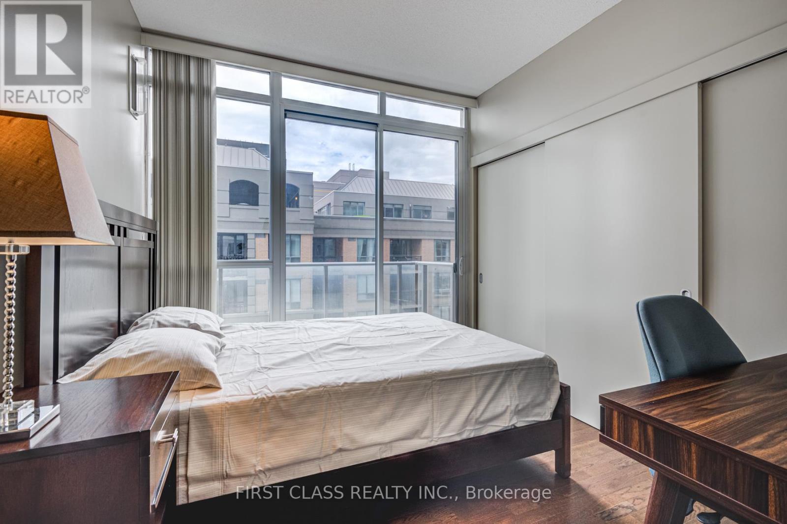 1504 - 126 Simcoe Street, Toronto, Ontario  M5H 4E6 - Photo 13 - C12688942