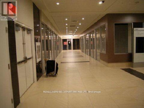 98 - 384 Yonge Street, Toronto, Ontario  M5B 1S8 - Photo 3 - C12689028