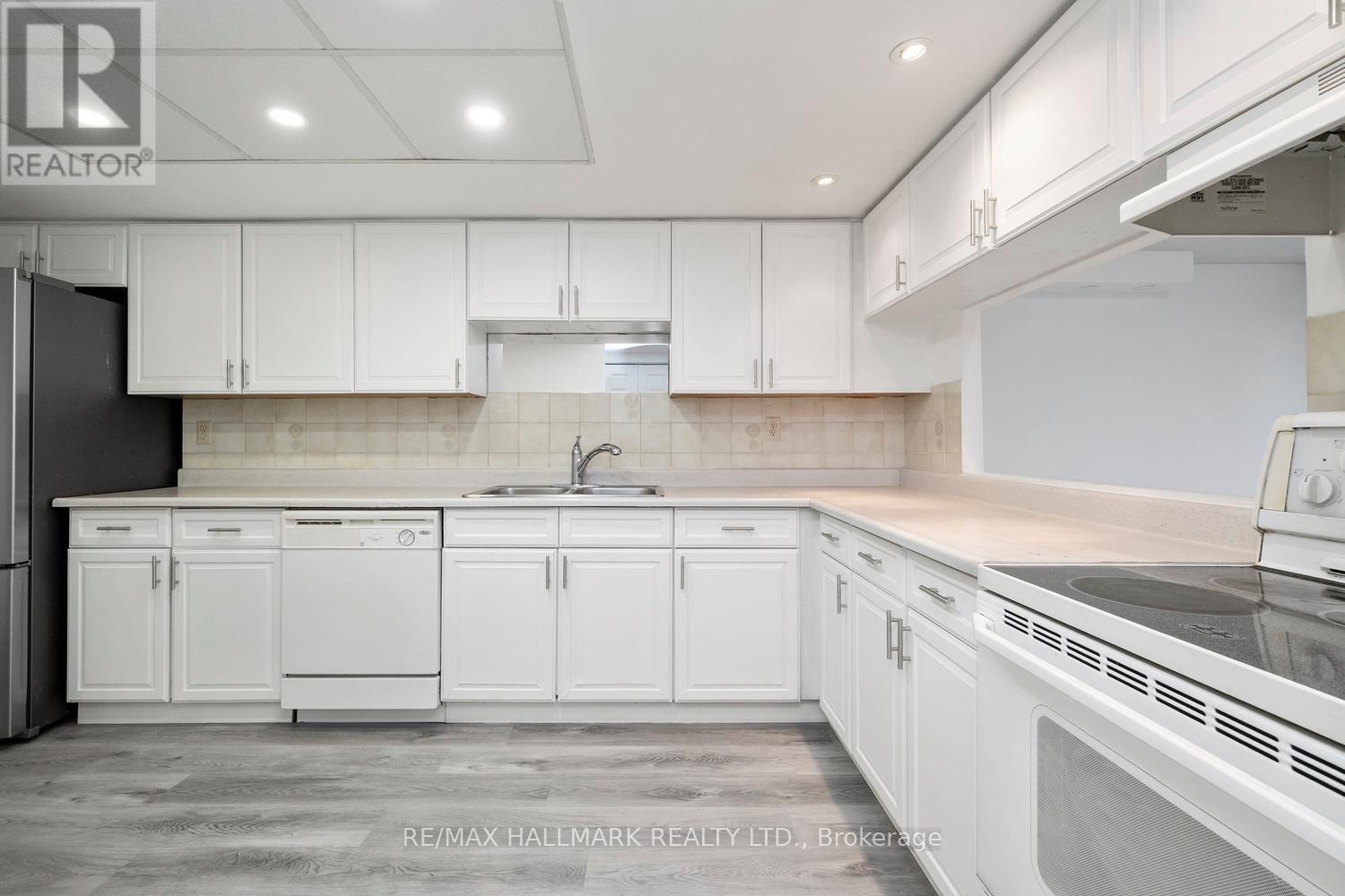 910 - 2330 Bridletowne Circle, Toronto, Ontario  M1W 3P6 - Photo 16 - E12688934