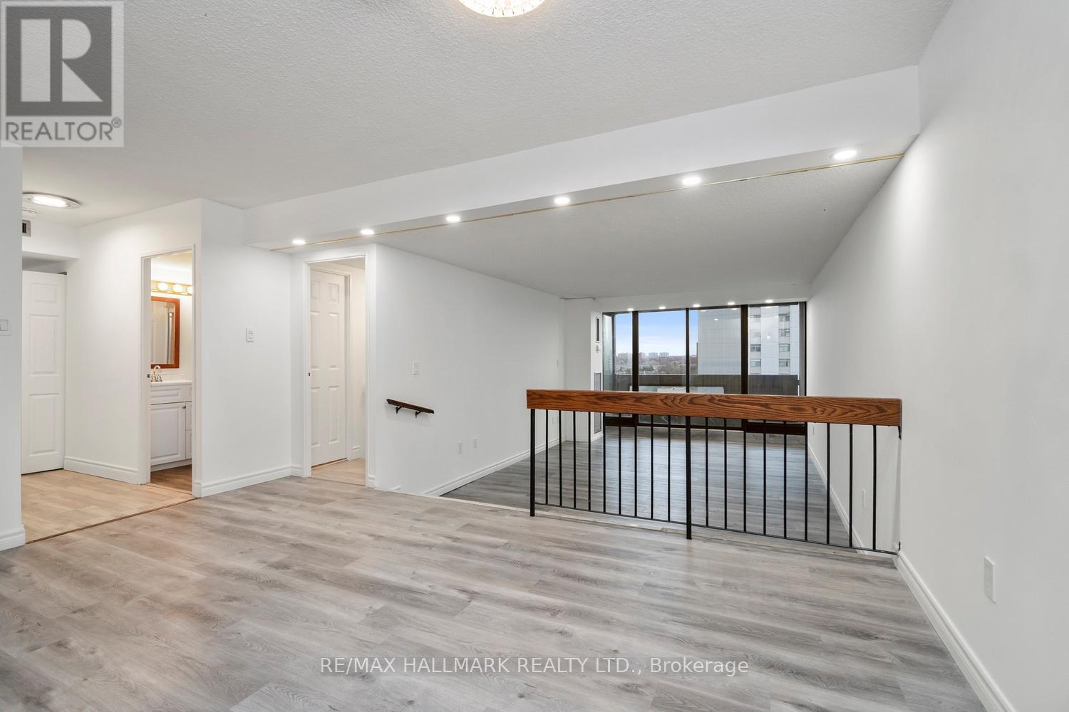 910 - 2330 Bridletowne Circle, Toronto, Ontario  M1W 3P6 - Photo 2 - E12688934