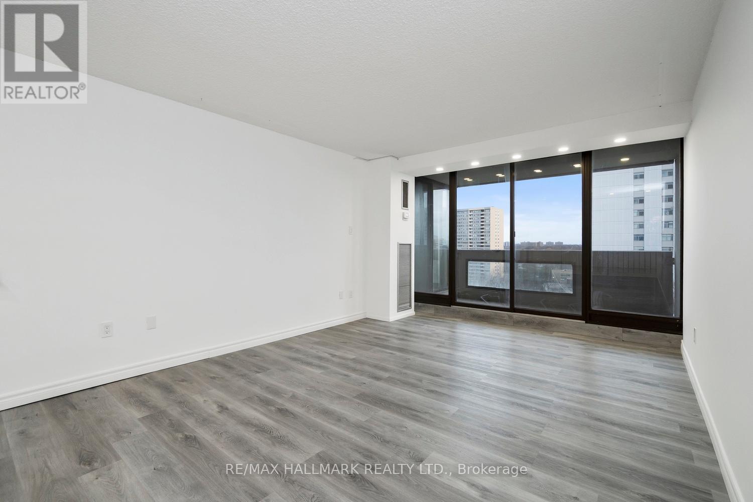 910 - 2330 Bridletowne Circle, Toronto, Ontario  M1W 3P6 - Photo 3 - E12688934