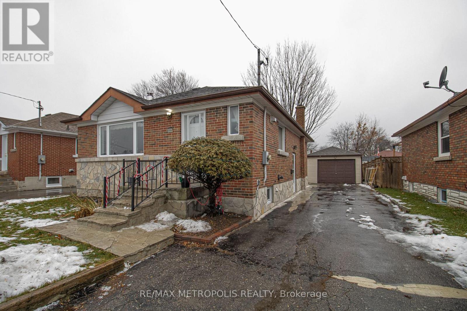 288 Guelph Street, Oshawa, Ontario  L1H 6J4 - Photo 3 - E12689018