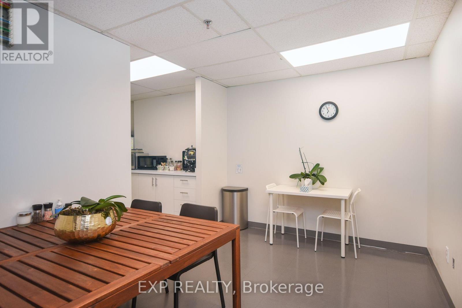 103 Office L123 - 60 Granton Drive, Richmond Hill, Ontario  L4B 2N6 - Photo 18 - N12688920