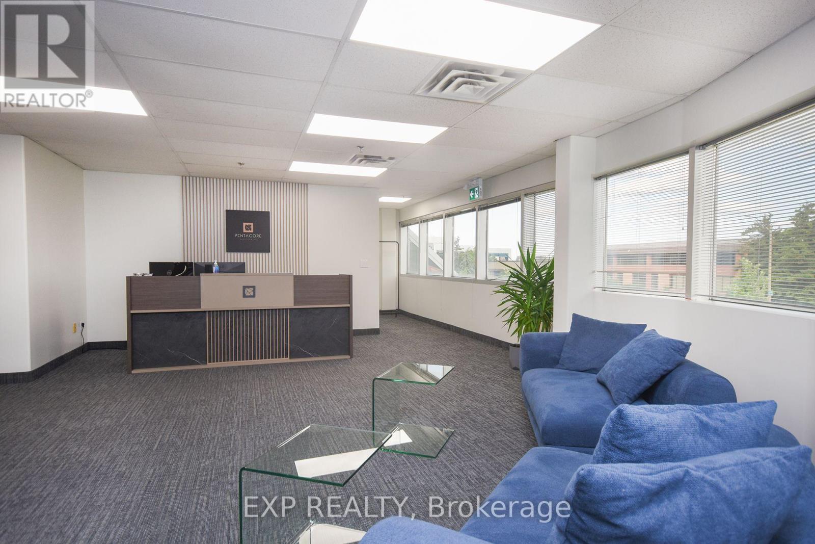 103 Office L123 - 60 Granton Drive, Richmond Hill, Ontario  L4B 2N6 - Photo 4 - N12688920