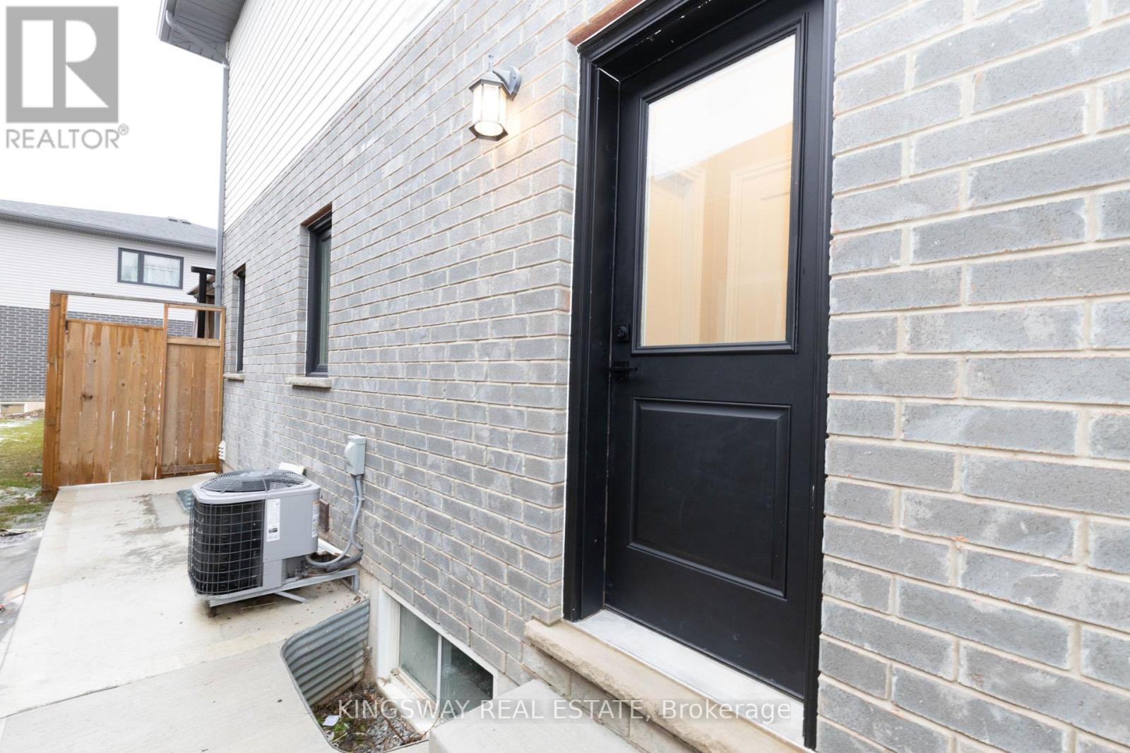 8961 Emily Boulevard, Niagara Falls, Ontario  L2H 3T1 - Photo 40 - X12688850