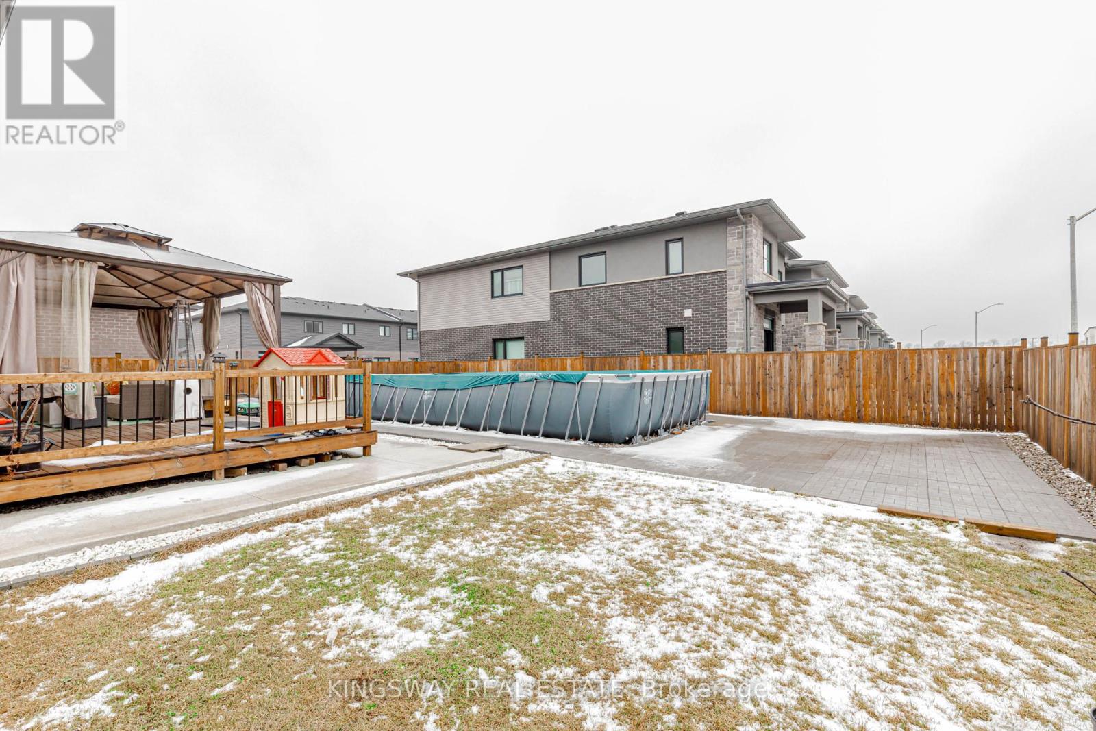 8961 Emily Boulevard, Niagara Falls, Ontario  L2H 3T1 - Photo 44 - X12688850