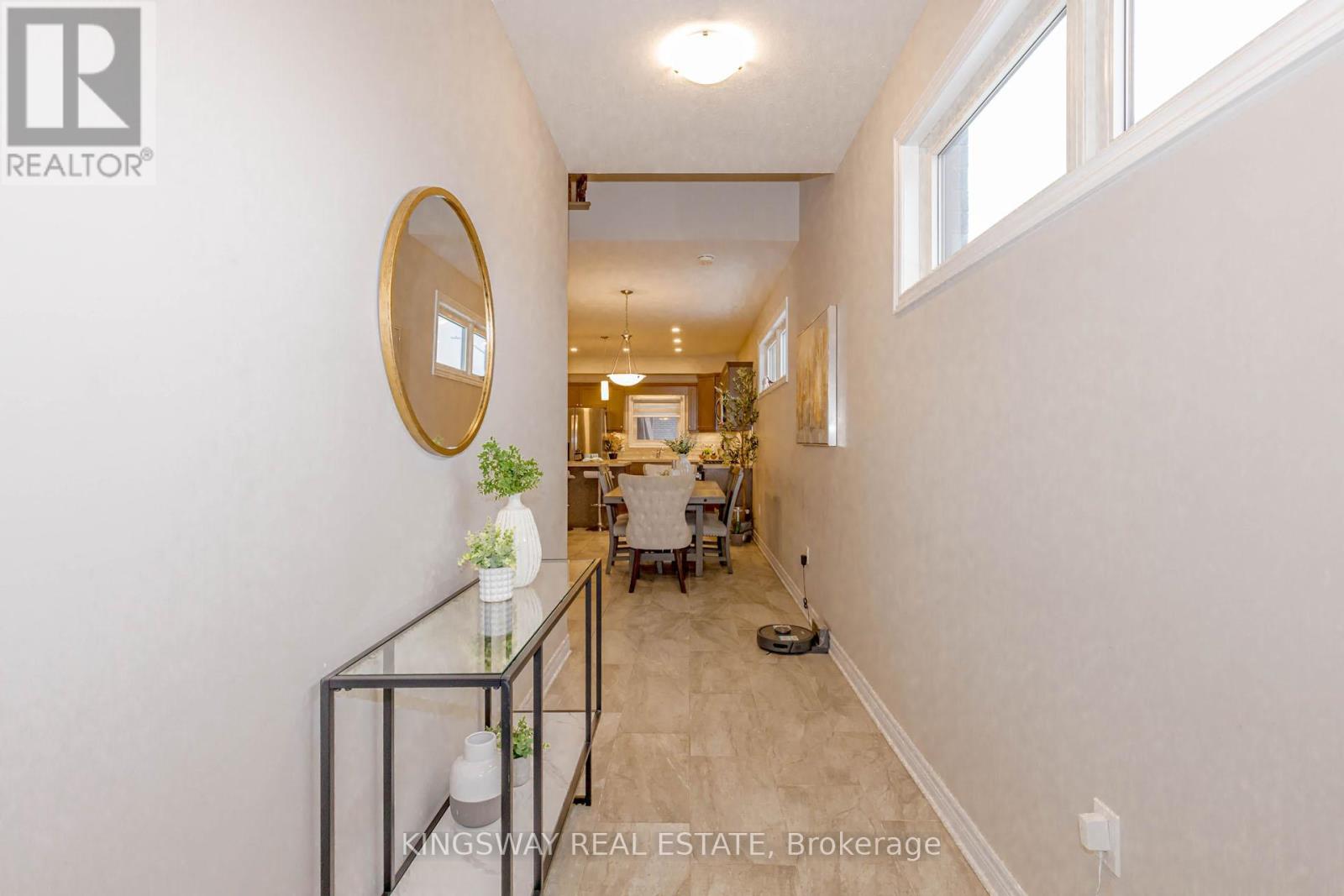 8961 Emily Boulevard, Niagara Falls, Ontario  L2H 3T1 - Photo 4 - X12688850