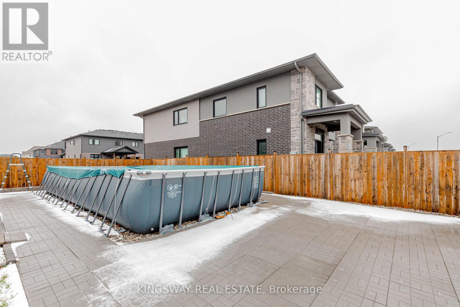 8961 Emily Boulevard, Niagara Falls, Ontario  L2H 3T1 - Photo 45 - X12688850