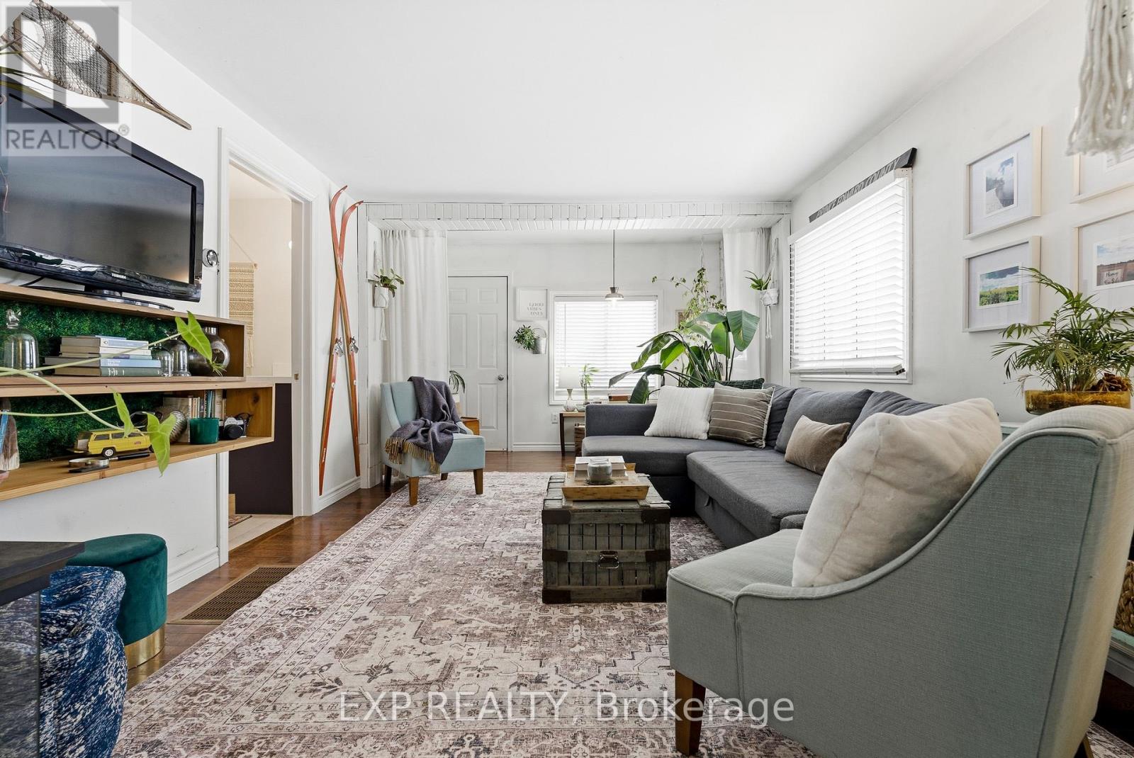 41 Lake Street, Prince Edward County, Ontario  K0K 2T0 - Photo 15 - X12684368