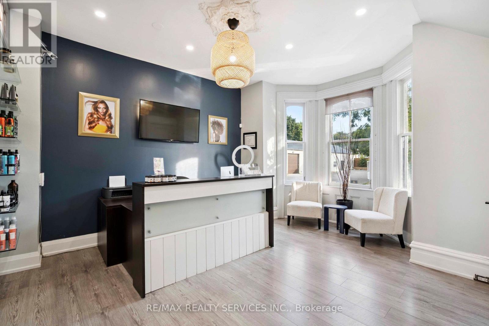 127 Queen Street W, Brampton, Ontario  L6Y 1M3 - Photo 8 - W12688906