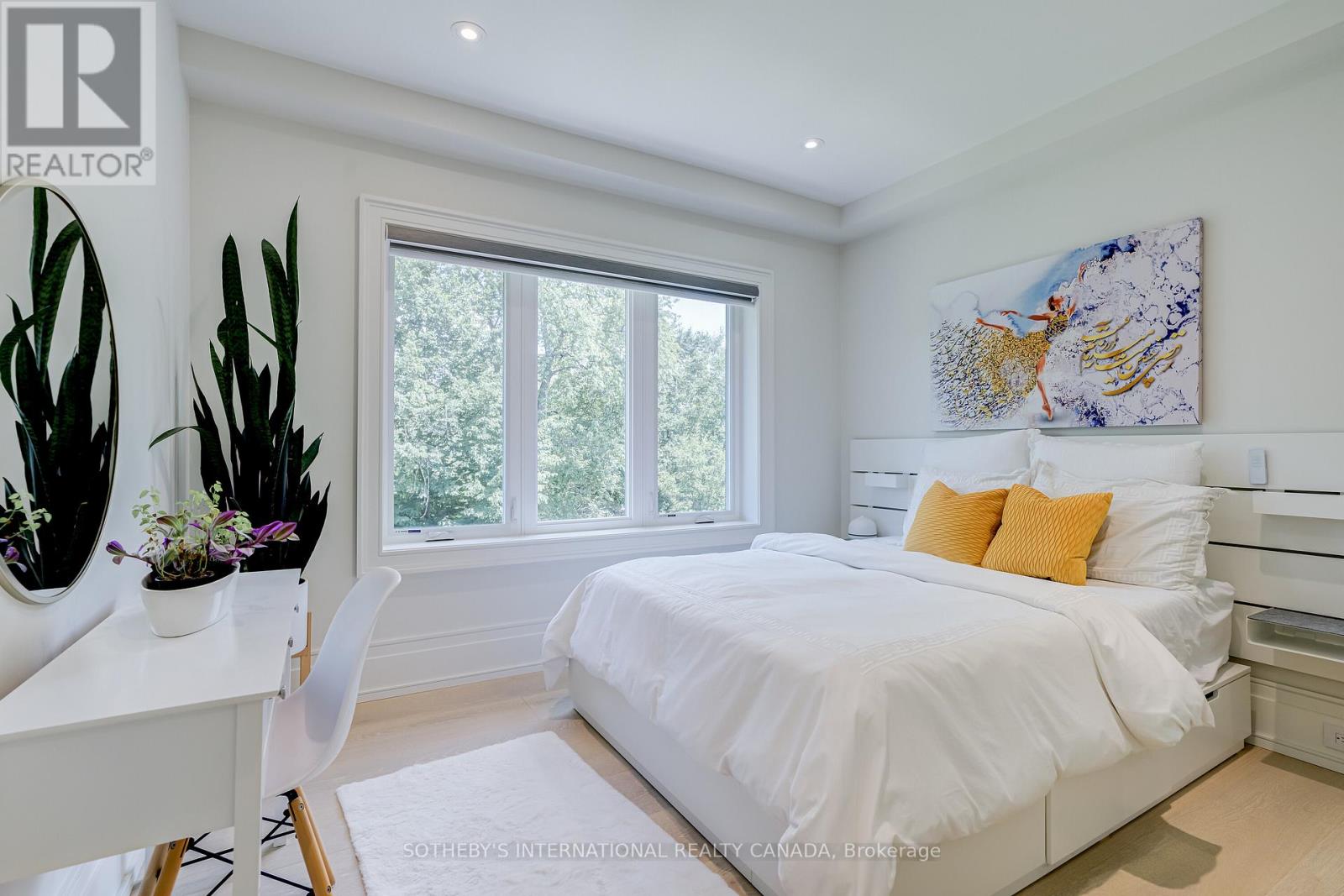 11 Sherin Court, Toronto, Ontario  M9P 2J7 - Photo 14 - W12688928