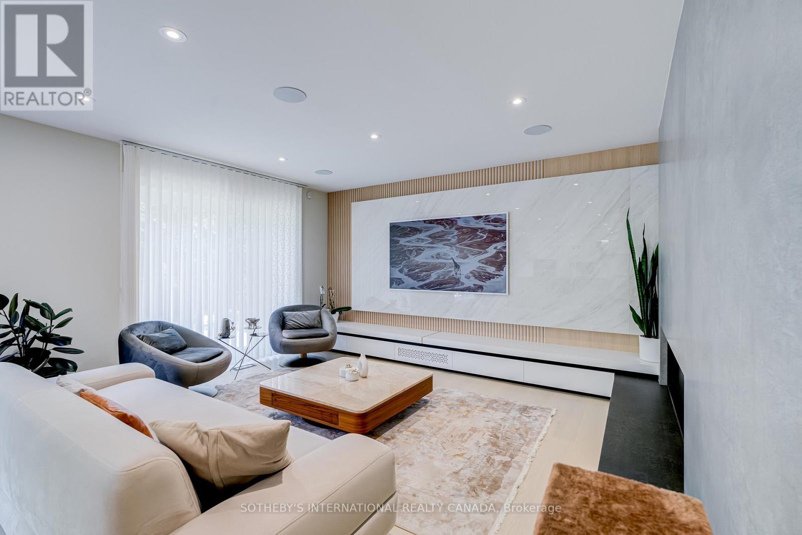 11 Sherin Court, Toronto, Ontario  M9P 2J7 - Photo 20 - W12688928