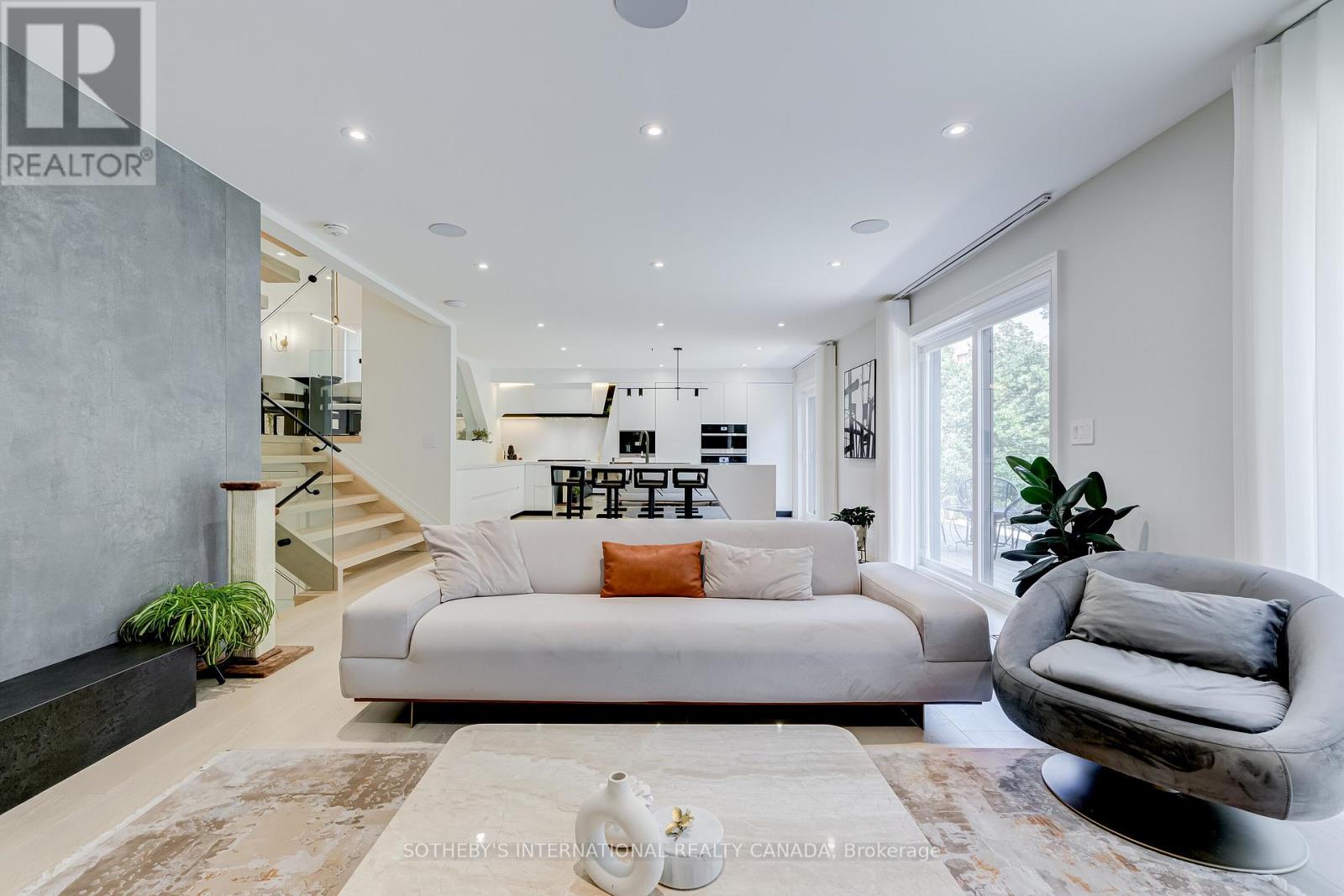 11 Sherin Court, Toronto, Ontario  M9P 2J7 - Photo 22 - W12688928