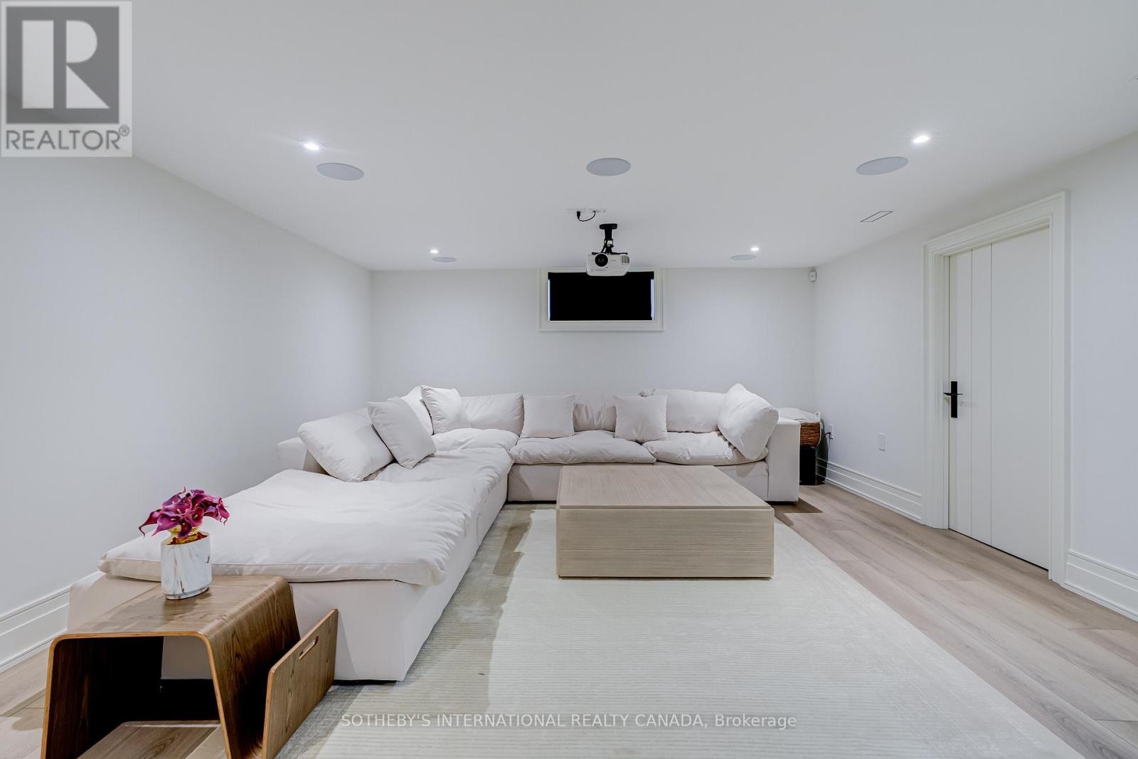 11 Sherin Court, Toronto, Ontario  M9P 2J7 - Photo 24 - W12688928