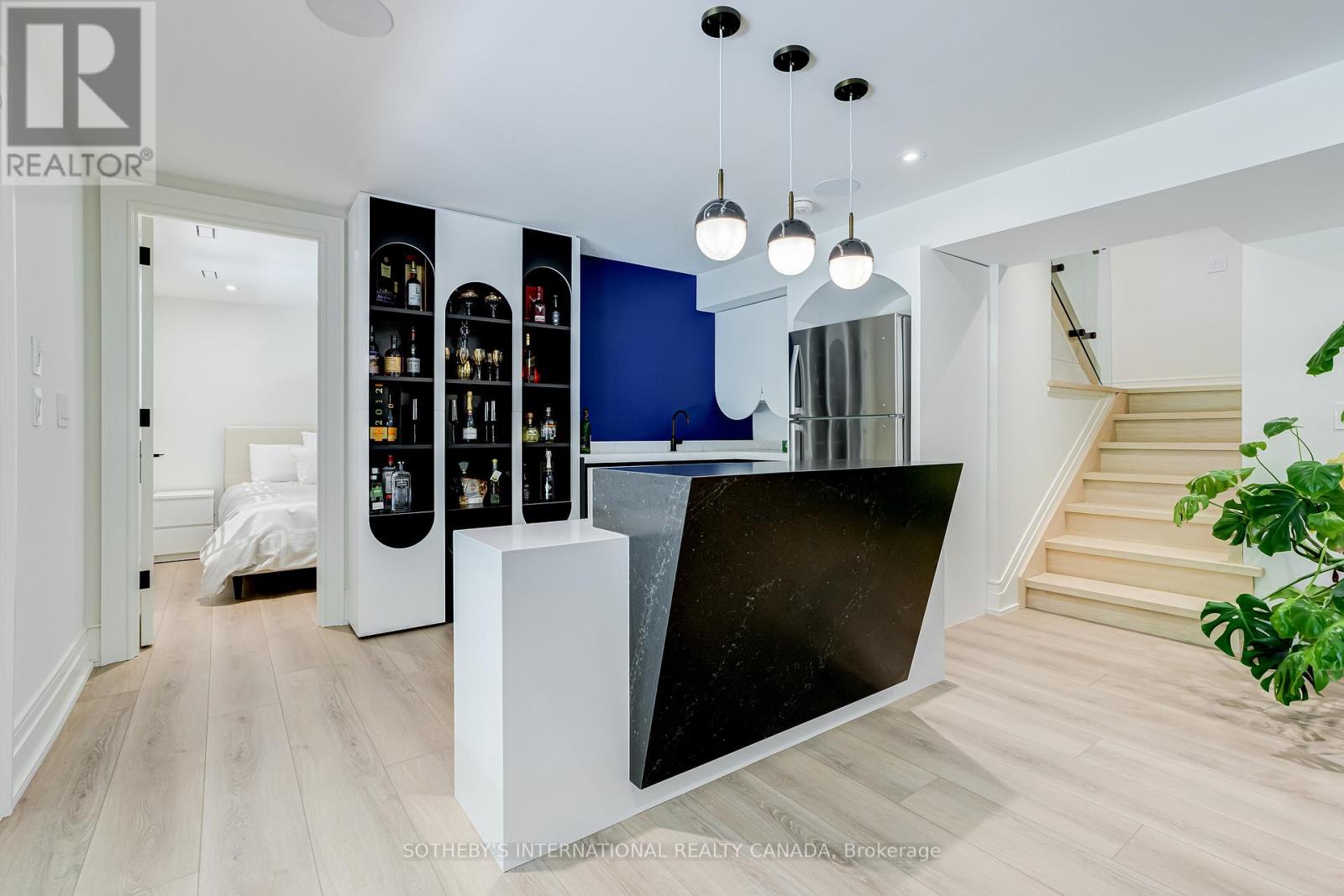 11 Sherin Court, Toronto, Ontario  M9P 2J7 - Photo 26 - W12688928