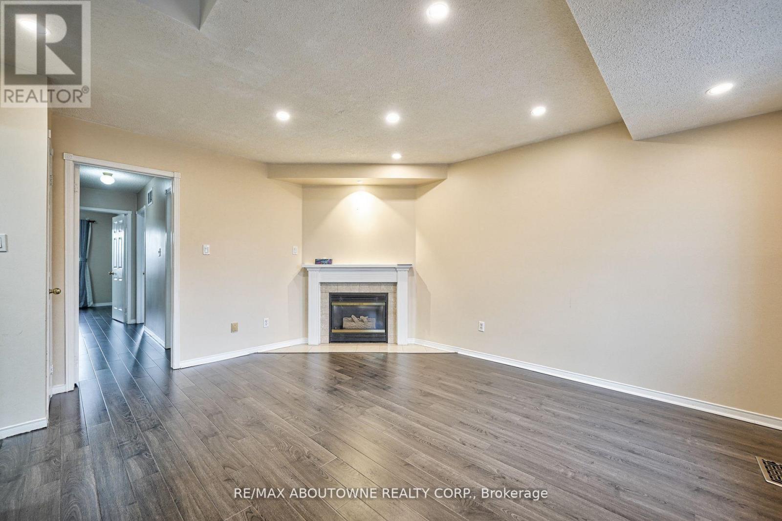 59 - 455 Apache Court E, Mississauga, Ontario  L4Z 3W8 - Photo 10 - W12688946