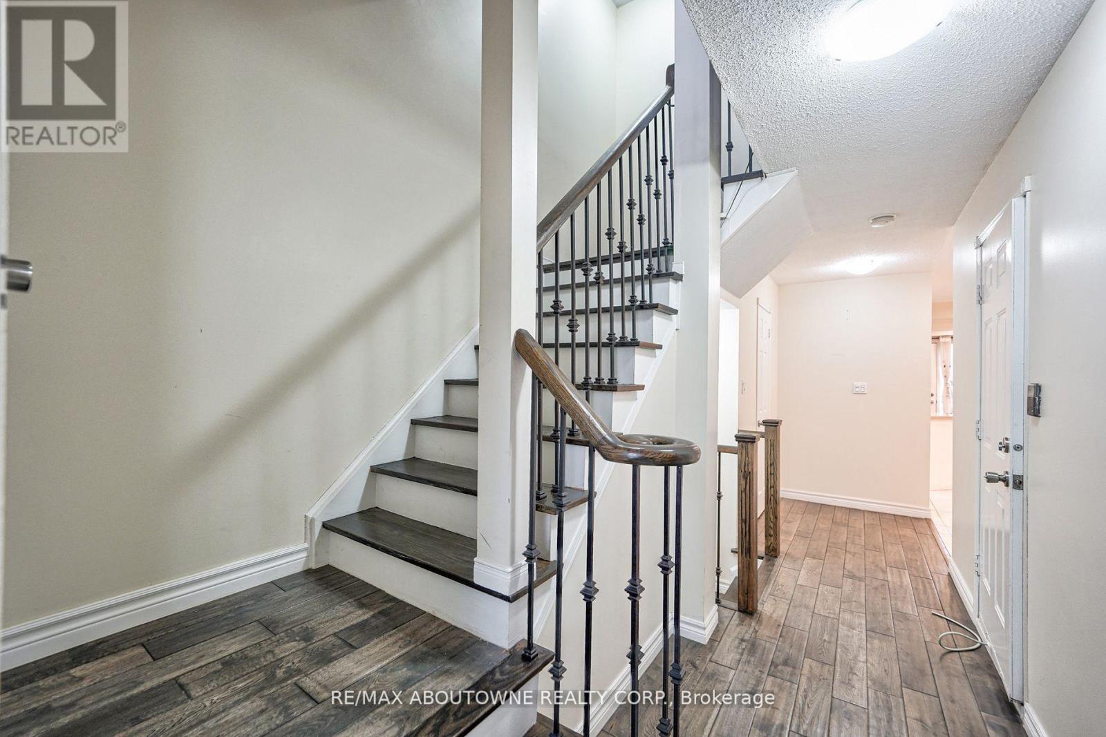 59 - 455 Apache Court E, Mississauga, Ontario  L4Z 3W8 - Photo 2 - W12688946