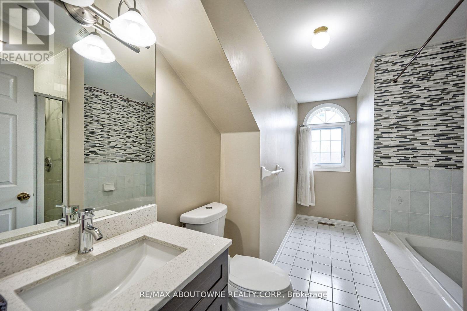 59 - 455 Apache Court E, Mississauga, Ontario  L4Z 3W8 - Photo 20 - W12688946