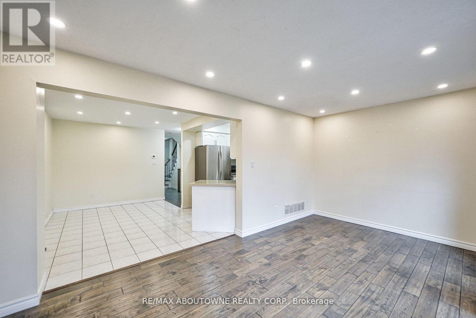 59 - 455 Apache Court E, Mississauga, Ontario  L4Z 3W8 - Photo 6 - W12688946