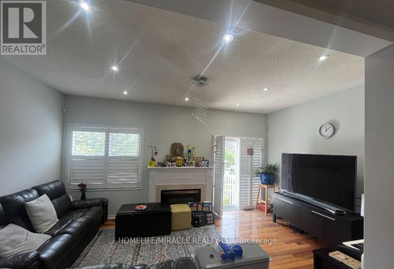 6912 Buttle Station Place, Mississauga, Ontario  L5W 1B8 - Photo 6 - W12688952