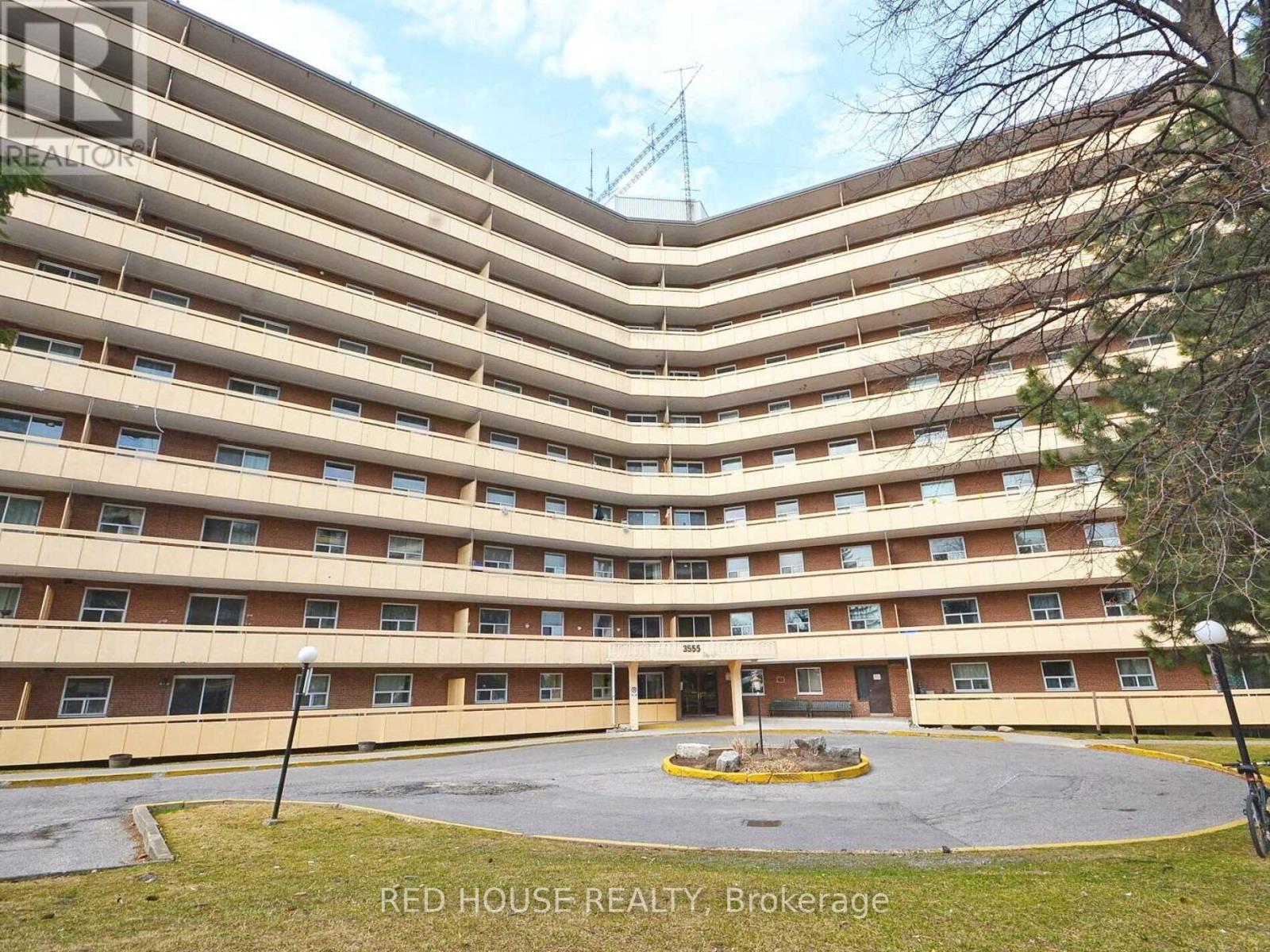 801 - 3555 Derry Road E, Mississauga, Ontario  L4T 1B2 - Photo 1 - W12689030