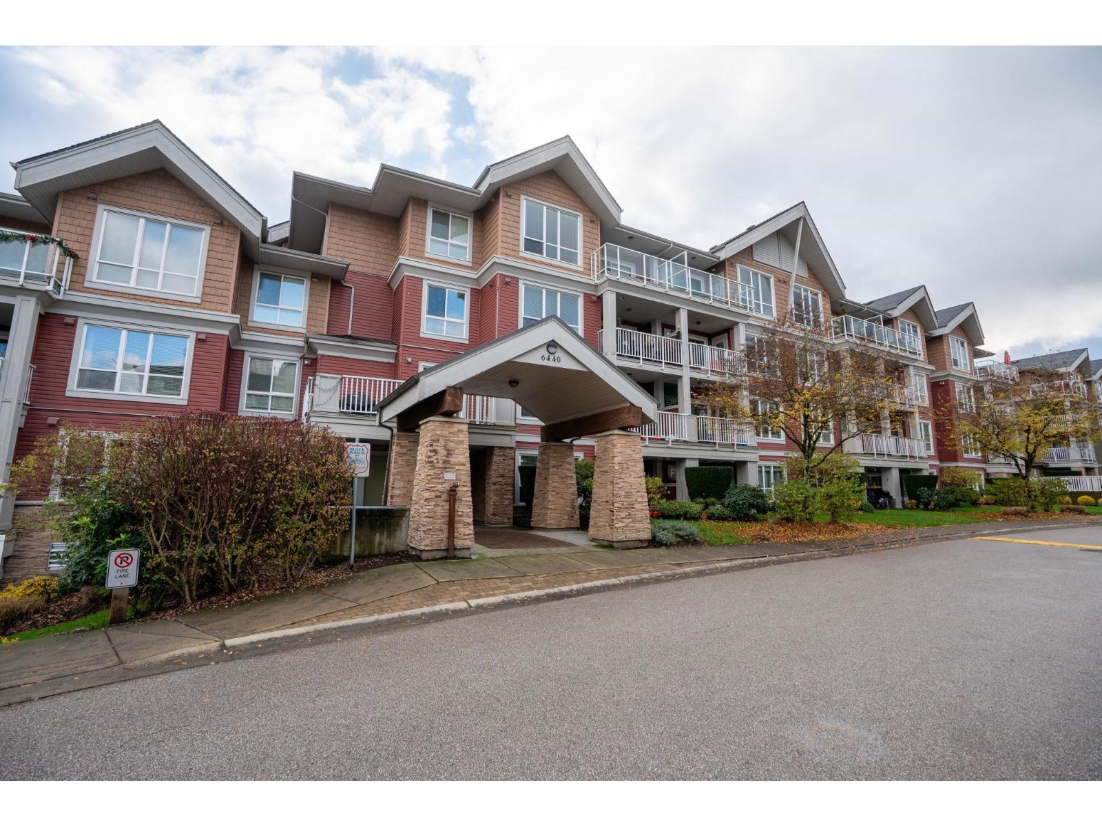 413 6440 194 STREET, Surrey, British Columbia