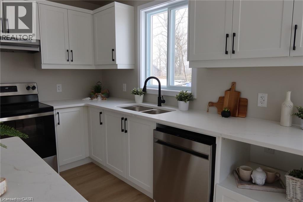 38 Albert Street, Cambridge, Ontario  N1R 3M8 - Photo 12 - 40776562