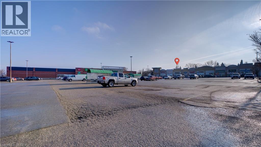 320 Colborne Street W Unit# 12, Brantford, Ontario  N3T 5L1 - Photo 2 - 40789106