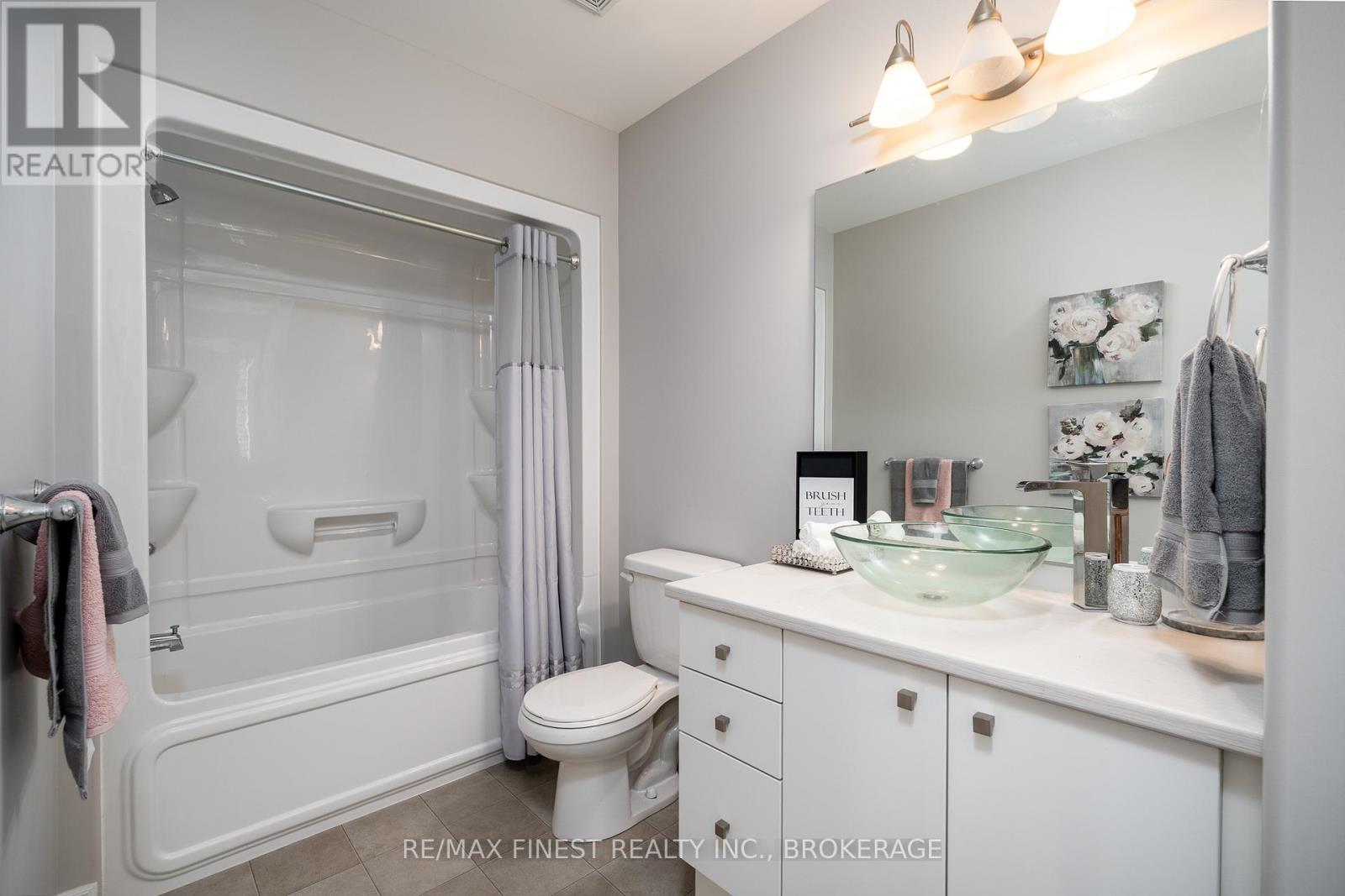 140 Simurda Court, Loyalist, Ontario  K7N 0A8 - Photo 22 - X12468923