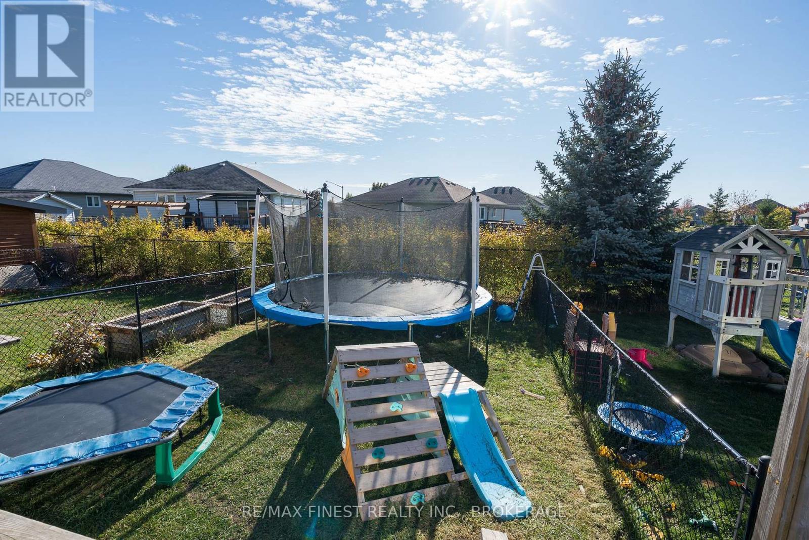 140 Simurda Court, Loyalist, Ontario  K7N 0A8 - Photo 29 - X12468923