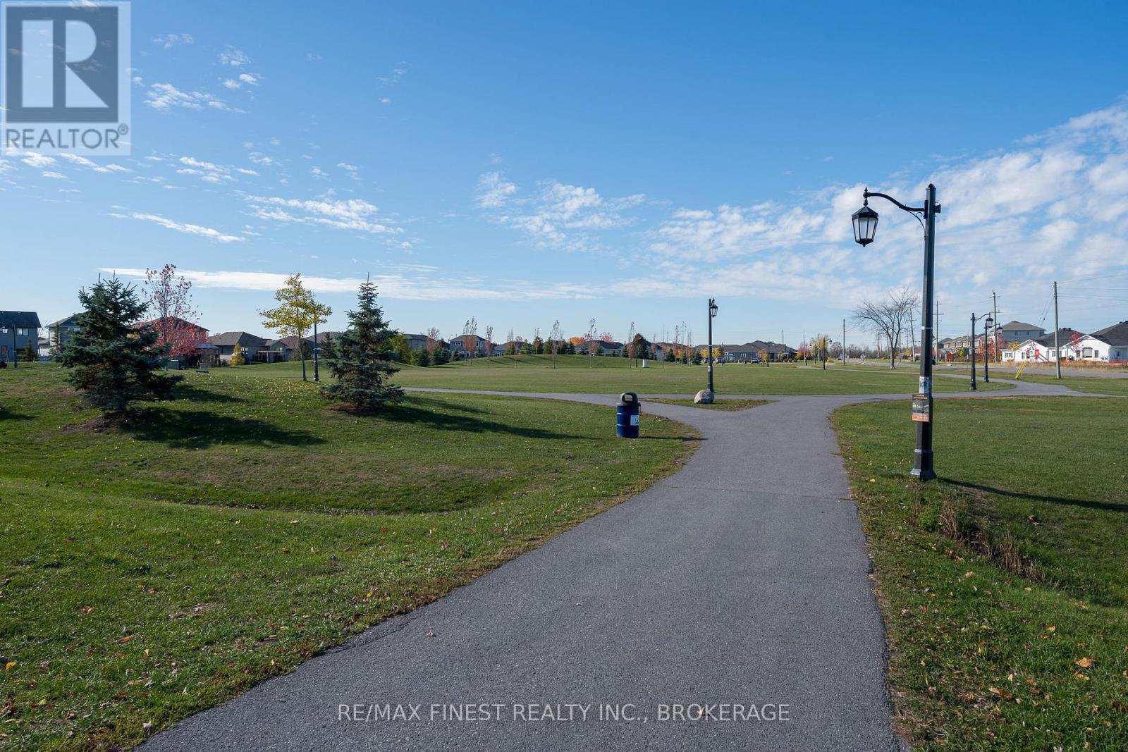 140 Simurda Court, Loyalist, Ontario  K7N 0A8 - Photo 31 - X12468923