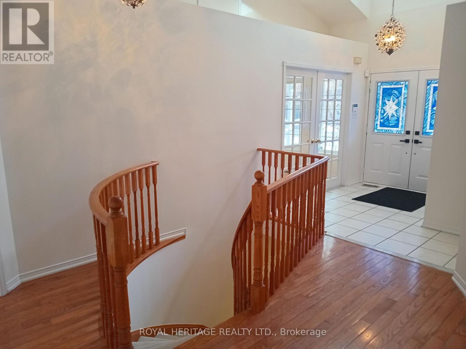 16 Corridale Avenue, Whitby, Ontario  L1M 2E8 - Photo 3 - E12689216