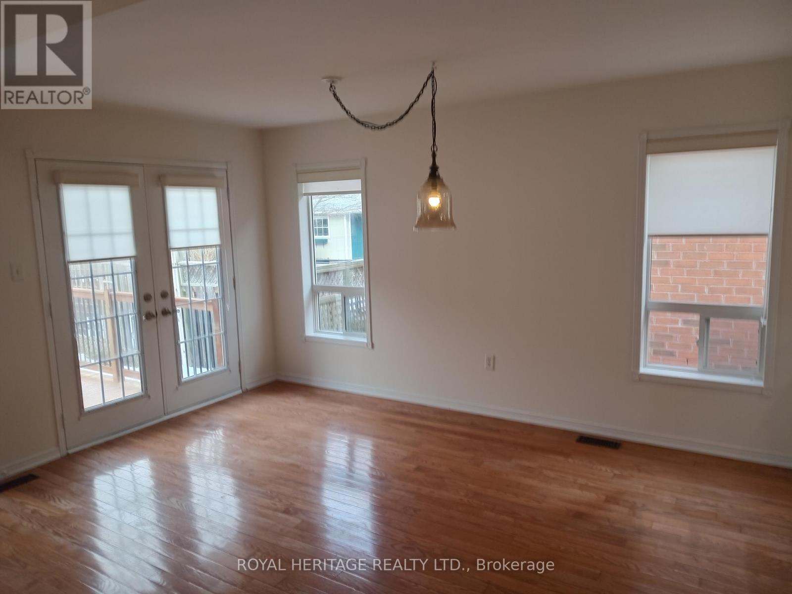 16 Corridale Avenue, Whitby, Ontario  L1M 2E8 - Photo 5 - E12689216