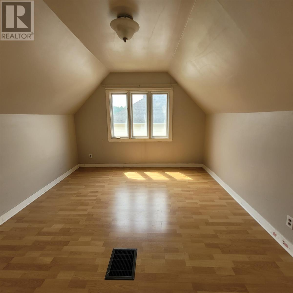 59 Manitou Road W, Manitouwadge, Ontario  P0T 2C0 - Photo 16 - TB252161