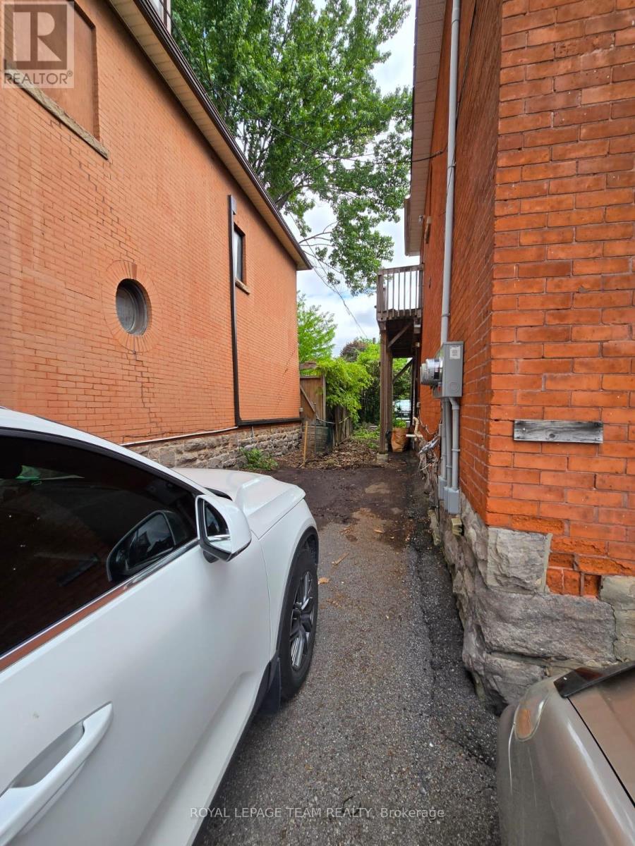 2 - 519 Lyon Street N, Ottawa, Ontario  K1R 5X8 - Photo 18 - X12689208