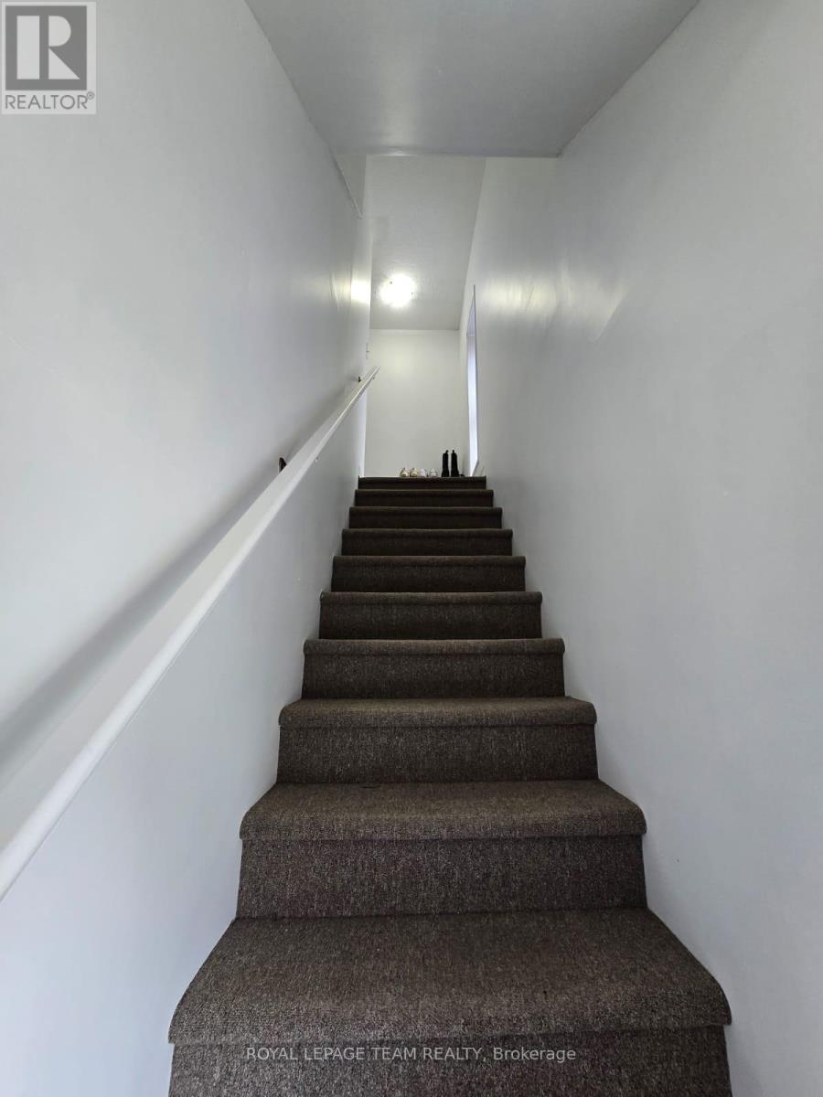 2 - 519 Lyon Street N, Ottawa, Ontario  K1R 5X8 - Photo 3 - X12689208