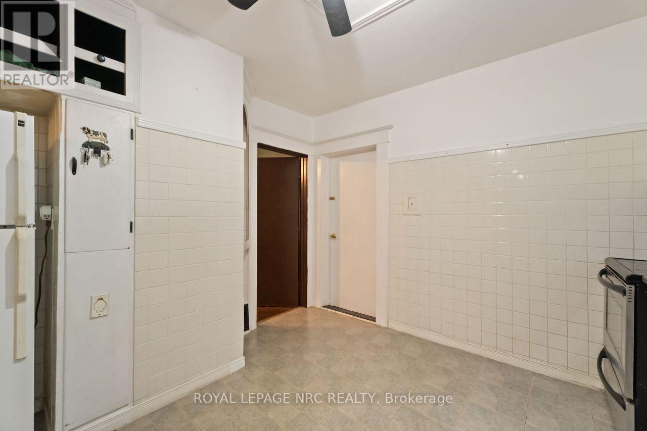 5322 Heywood Avenue, Niagara Falls, Ontario  L2E 4V6 - Photo 14 - X12689200