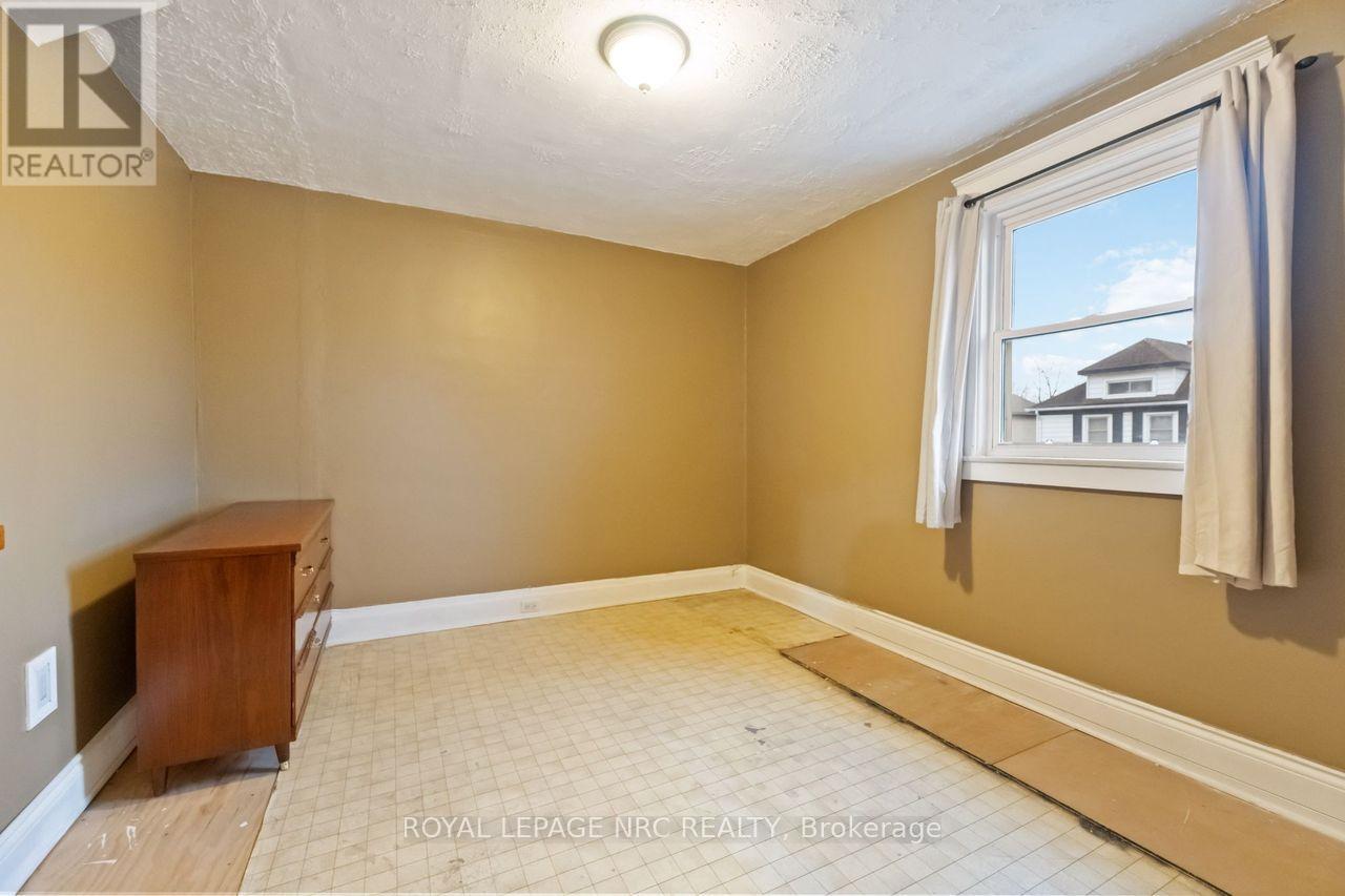 5322 Heywood Avenue, Niagara Falls, Ontario  L2E 4V6 - Photo 15 - X12689200