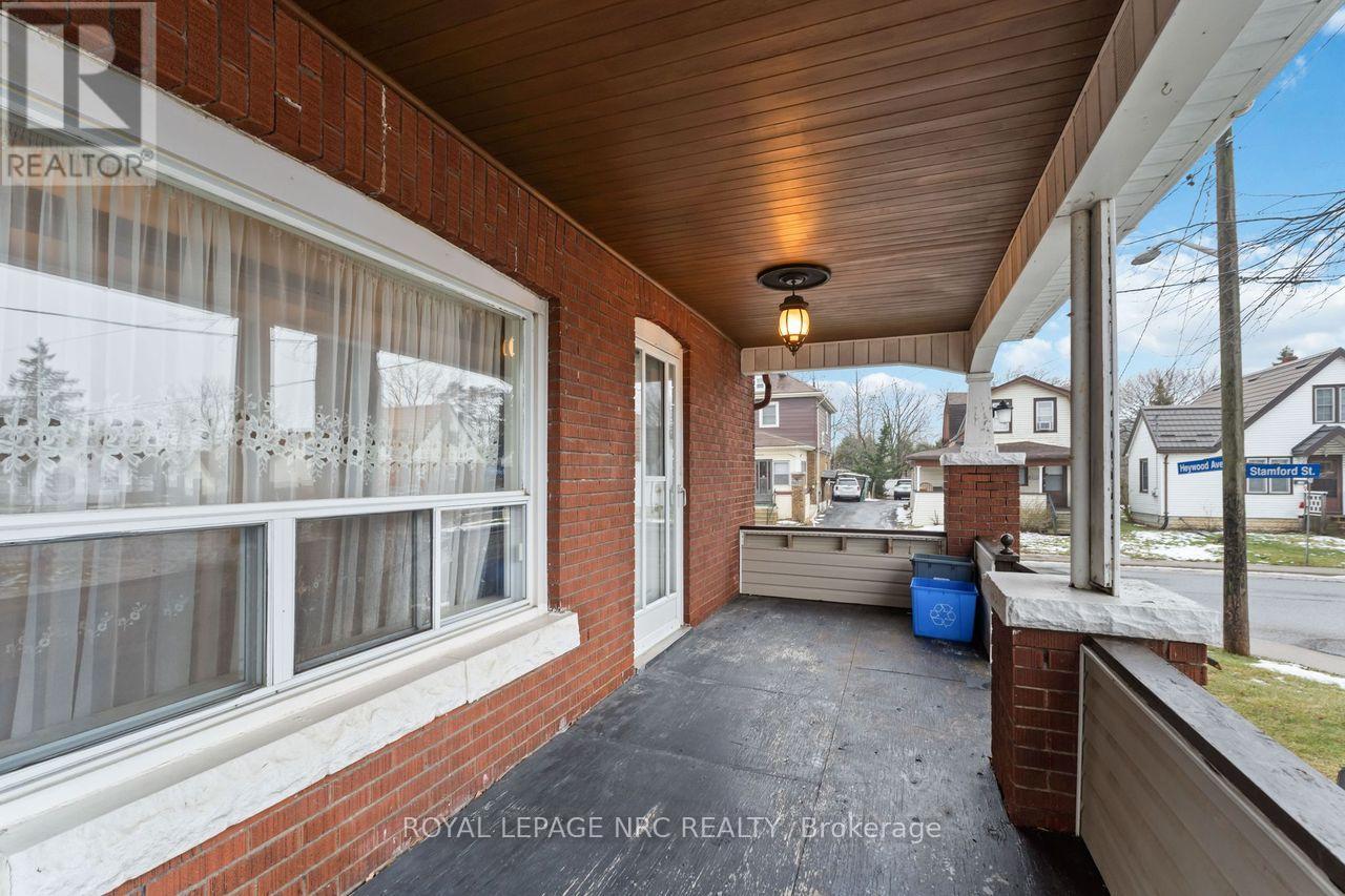 5322 Heywood Avenue, Niagara Falls, Ontario  L2E 4V6 - Photo 5 - X12689200