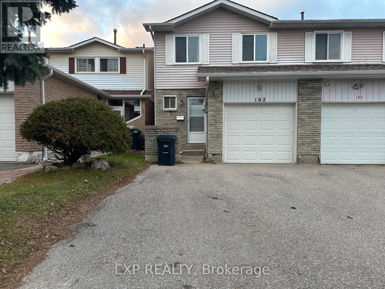 102 Rakewood Crescent, Toronto, Ontario  M1V 1M7 - Photo 1 - E12554816