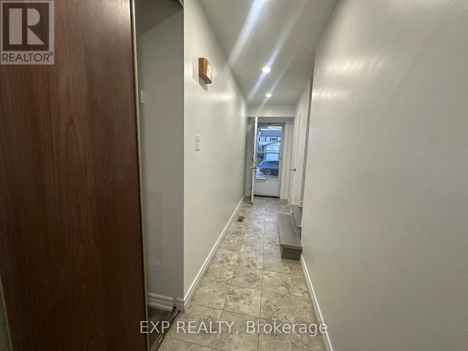 102 Rakewood Crescent, Toronto, Ontario  M1V 1M7 - Photo 9 - E12554816