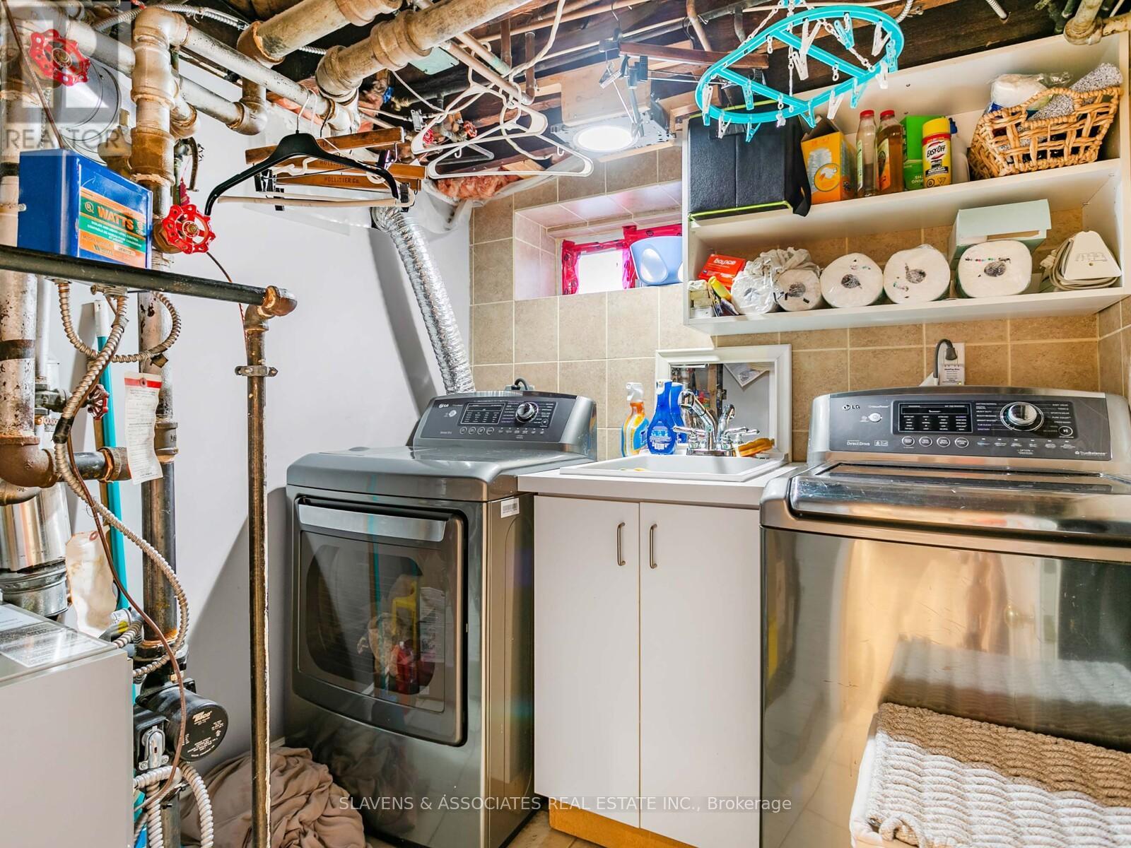 Basement - 213b Blackthorn Avenue, Toronto, Ontario  M6N 3H7 - Photo 10 - W12516098