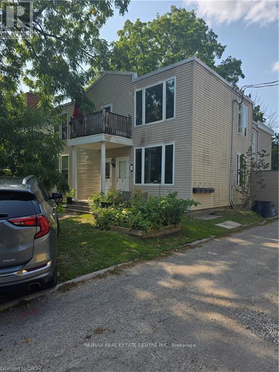 74 William Street W, Waterloo, Ontario  N2L 1J7 - Photo 2 - X12566412