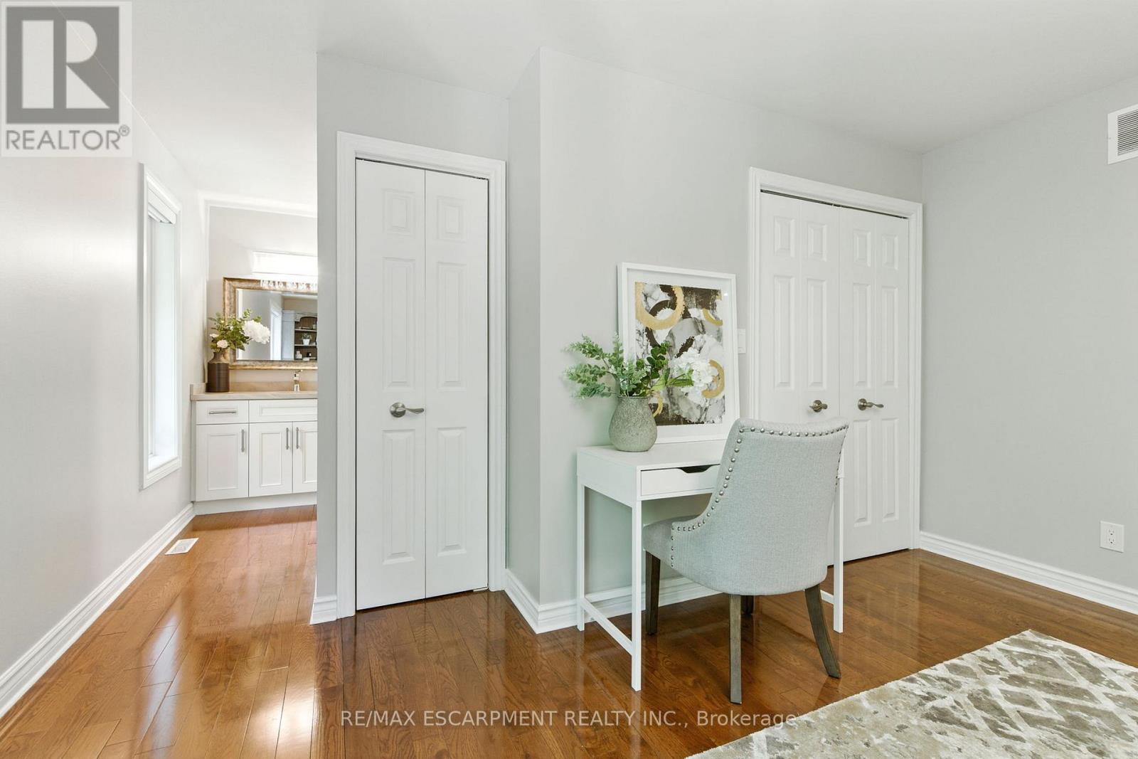 26 Parkshore Place, Hamilton, Ontario  L0R 1H1 - Photo 31 - X12398725