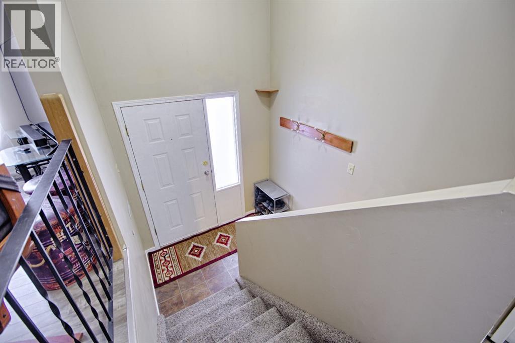 113 Cayuga Crescent W, Lethbridge, Alberta  T1K 5H4 - Photo 3 - A2275856