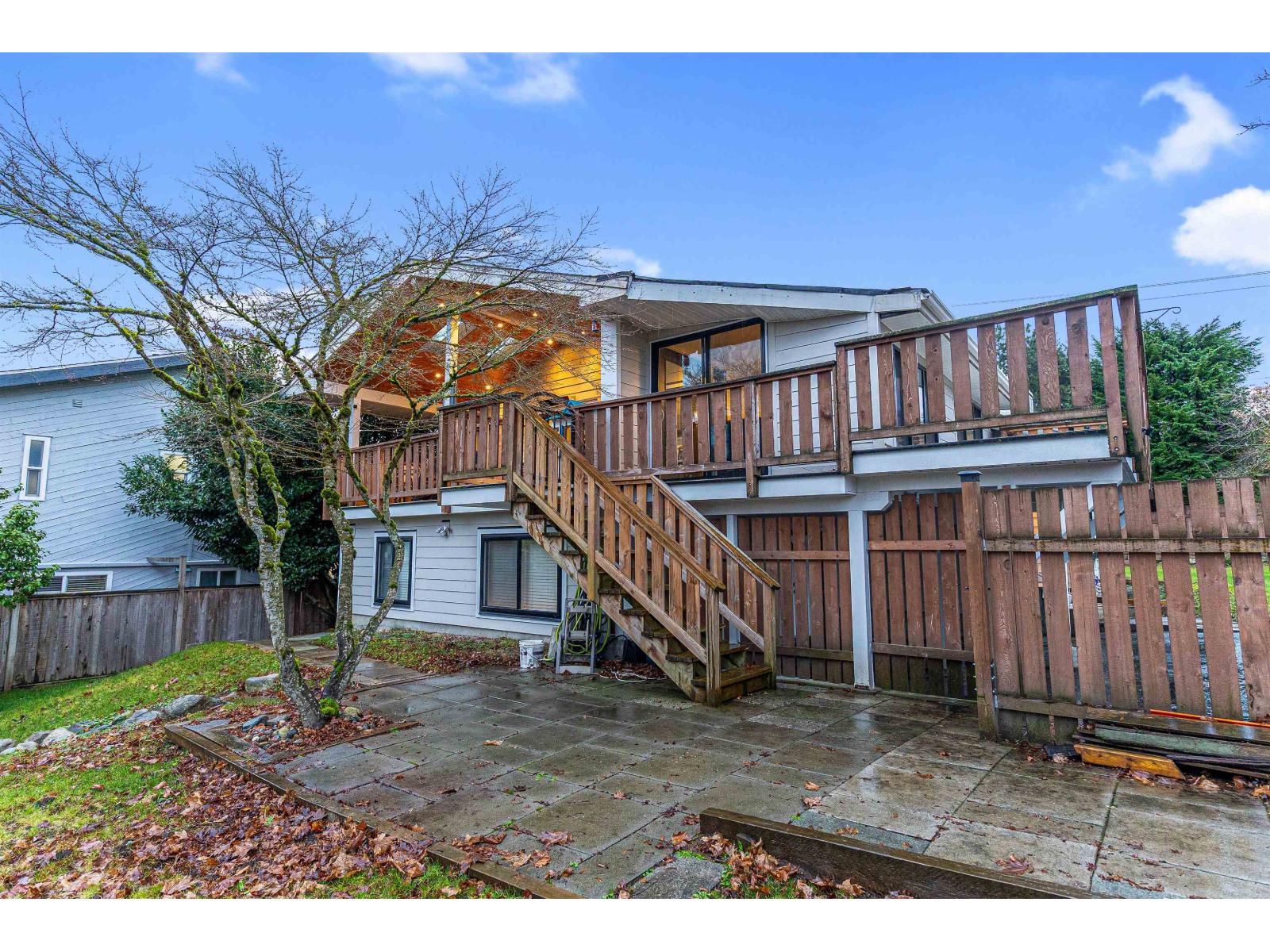 11585 Royal Crescent, Surrey, British Columbia  V3V 6V5 - Photo 35 - R3078000