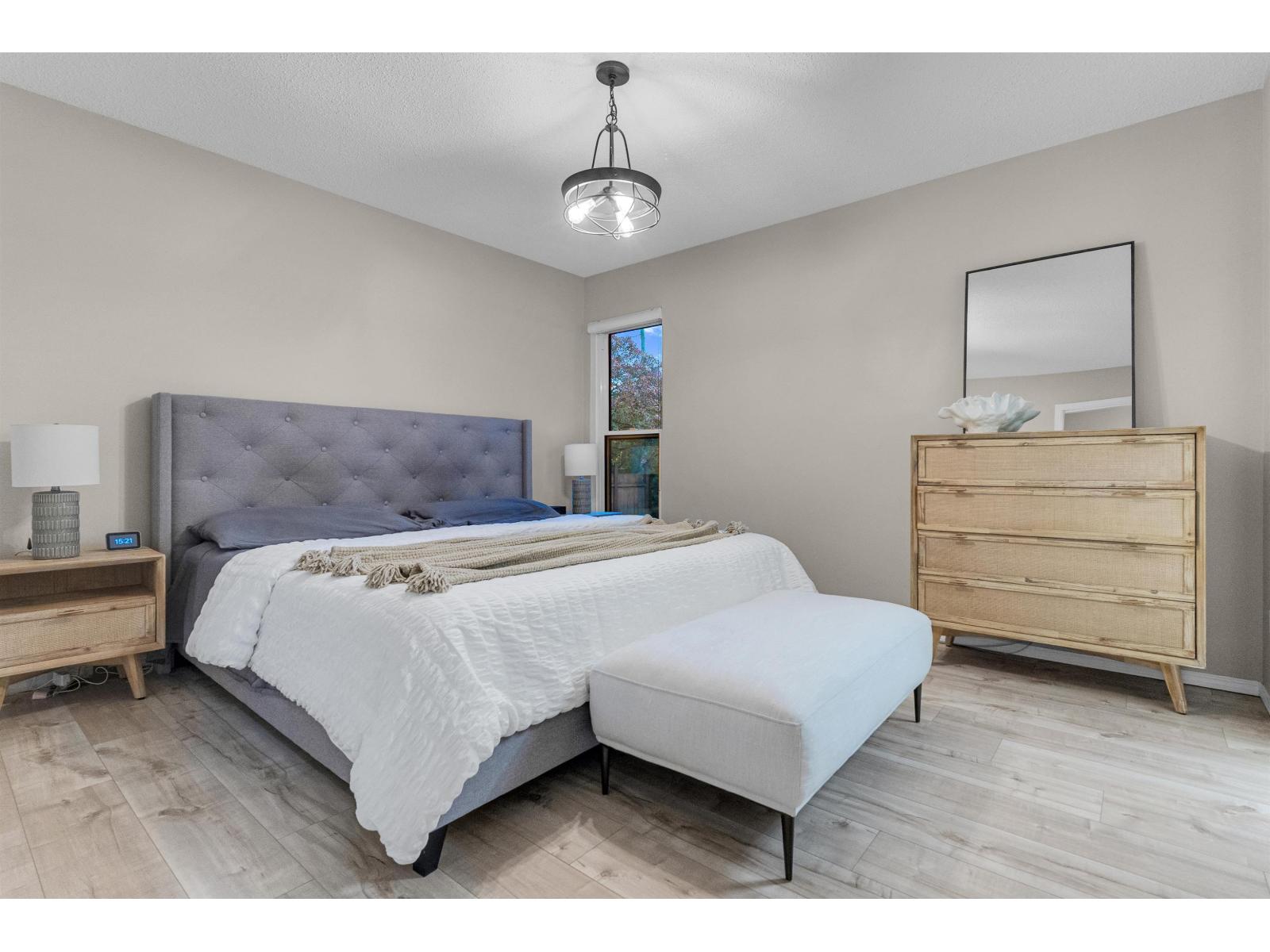 11585 Royal Crescent, Surrey, British Columbia  V3V 6V5 - Photo 12 - R3078000