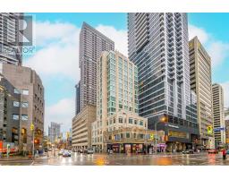 PH 3 - 409 BLOOR STREET E, Toronto, Ontario